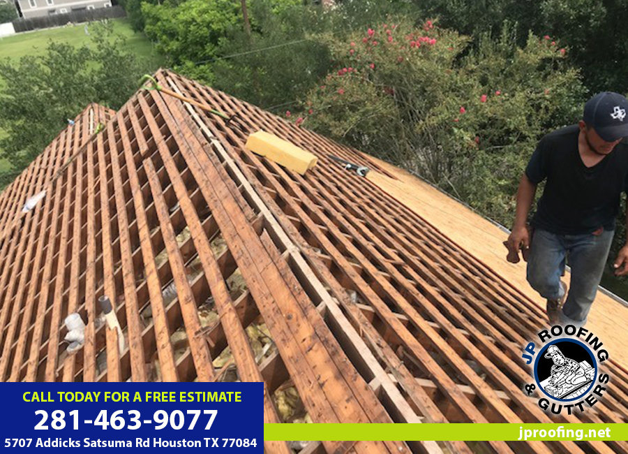 11 Houston Roofing Maintenance